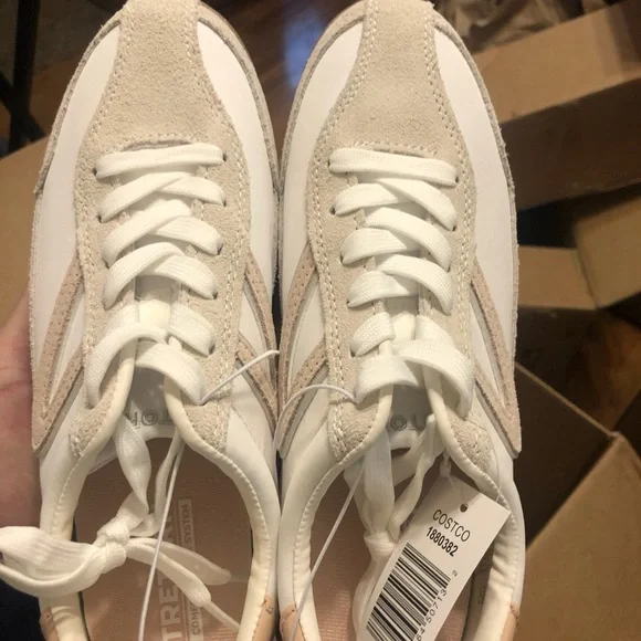 Tretorn White and Cream Athletic Shoes - Picture 2 of 8